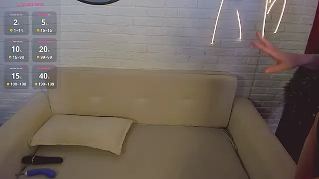 Snapshot of eva_fale chatting on 12.05.25 eva fale online show from 12.05.25