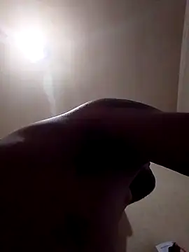 Snapshot of EstebanAkyLu chatting on 02.27.25 EstebanAkyLu online show from 02.27.25