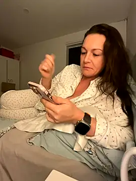 Snapshot of GoddessLucyRose chatting on 10.15.25 GoddessLucyRose online show from 10.15.25