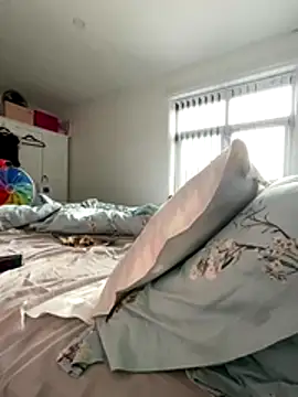 Snapshot of GoddessLucyRose chatting on 10.19.25 GoddessLucyRose online show from 10.19.25