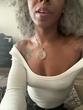 Snapshot of thegodstayce chatting on 10.10.25 thegodstayce online show from 10.10.25