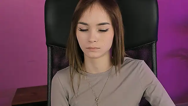 DakotaaJohnnson online show from 02.12.25