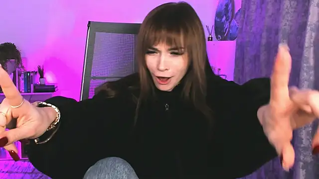 DakotaaJohnnson online show from 02.21.25