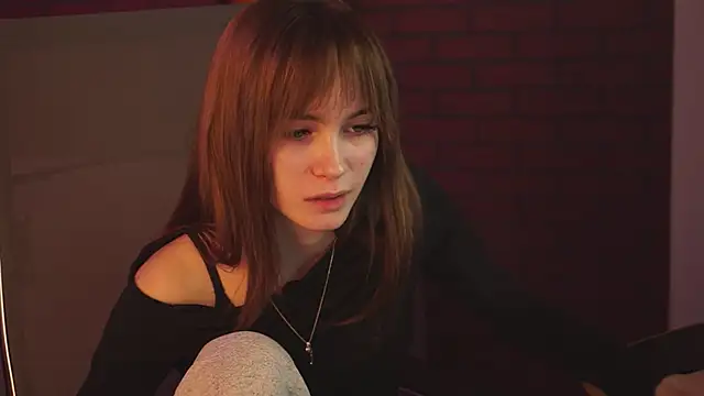 DakotaaJohnnson online show from 03.05.25