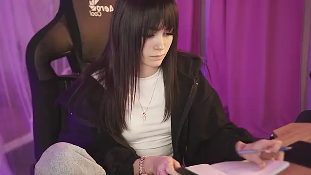 DakotaaJohnnson online show from 03.14.25