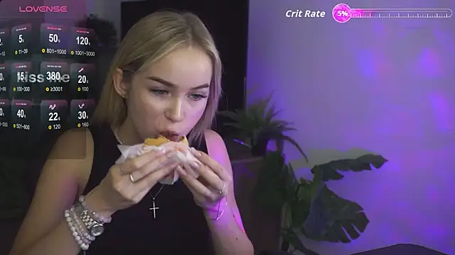 DakotaaJohnnson online show from 09.12.25