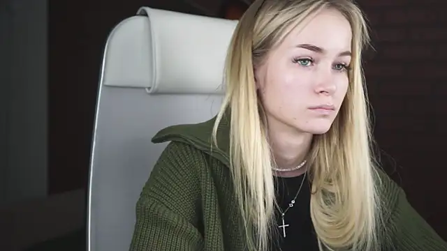 DakotaaJohnnson online show from 09.13.25