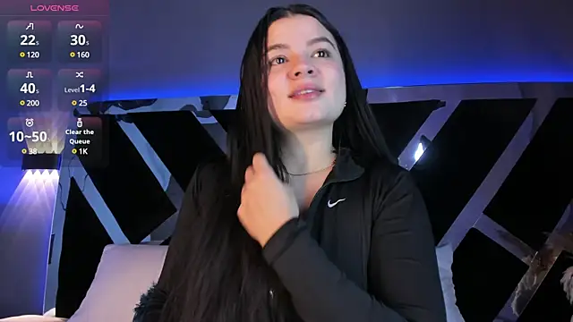 Snapshot of ValeriaOrtega chatting on 02.18.25 ValeriaOrtega online show from 02.18.25