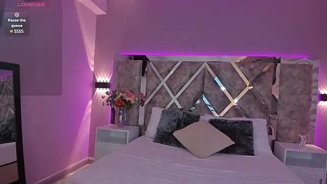 Snapshot of ValeriaOrtega chatting on 03.18.25 ValeriaOrtega online show from 03.18.25