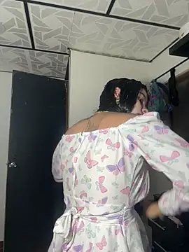 Snapshot of ValeriaOrtega chatting on 10.11.25 ValeriaOrtega online show from 10.11.25