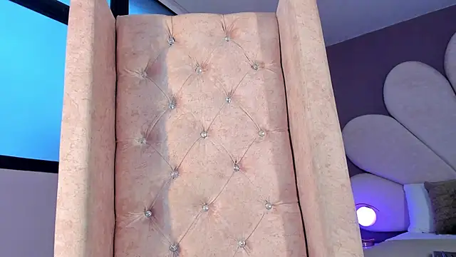 Snapshot of ValeriaOrtega chatting on 10.15.25 ValeriaOrtega online show from 10.15.25