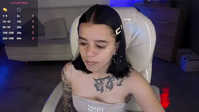 Nicole Foxx  online show from 01.12.26