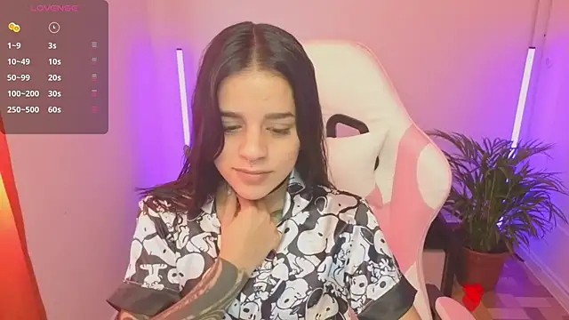 Snapshot of Nicole_Foxx_ chatting on 05.19.26 Nicole Foxx online show from 05.19.26