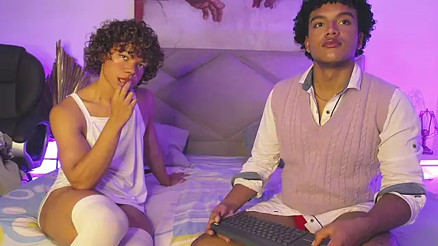 Snapshot of DanteAndKyle chatting on 11.06.25 DanteAndKyle online show from 11.06.25