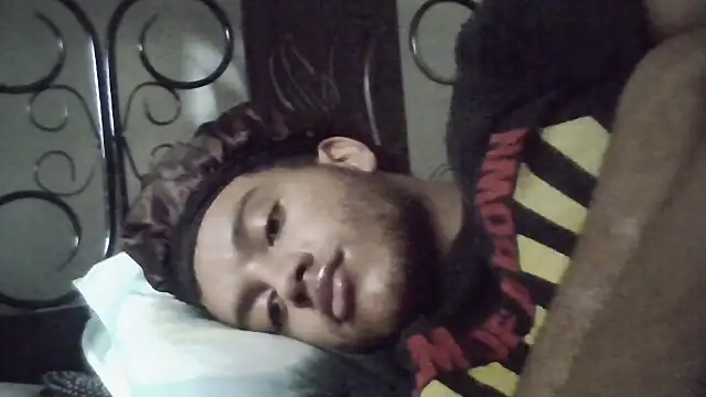 Snapshot of DanteAndKyle chatting on 12.20.25 DanteAndKyle online show from 12.20.25