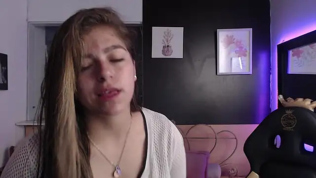 Kitten Cam online show from 10.22.25