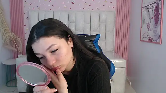 shalon diaz s online show from 12.15.25