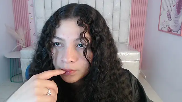 shalon diaz s online show from 01.05.26