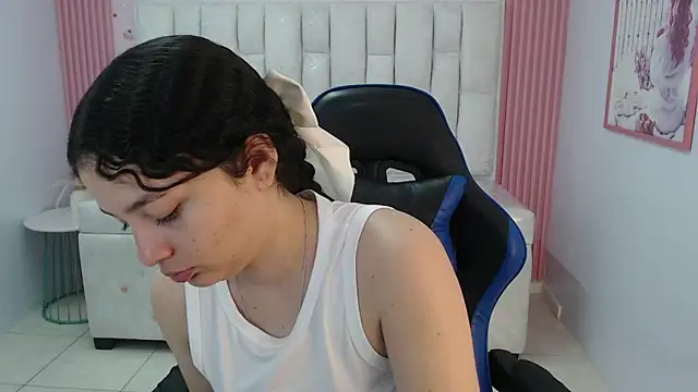 shalon diaz s online show from 01.08.26