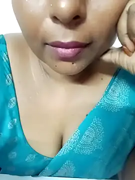 Snapshot of Tamil_queen1 chatting on 01.22.25 Tamil queen1 online show from 01.22.25