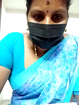 Snapshot of Tamil_queen1 chatting on 03.02.25 Tamil queen1 online show from 03.02.25