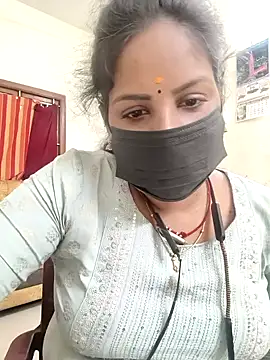 Snapshot of Tamil_queen1 chatting on 01.11.26 Tamil queen1 online show from 01.11.26