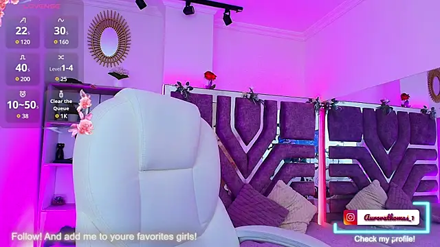 Snapshot of Aurora_thomas__1 chatting on 01.22.25 Aurora thomas 1 online show from 01.22.25