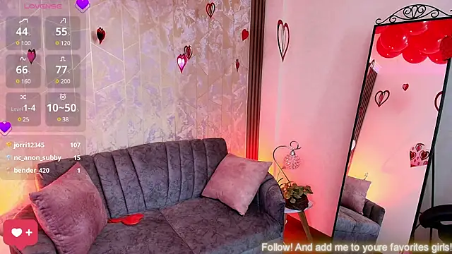 Snapshot of Aurora_thomas__1 chatting on 02.14.25 Aurora thomas 1 online show from 02.14.25