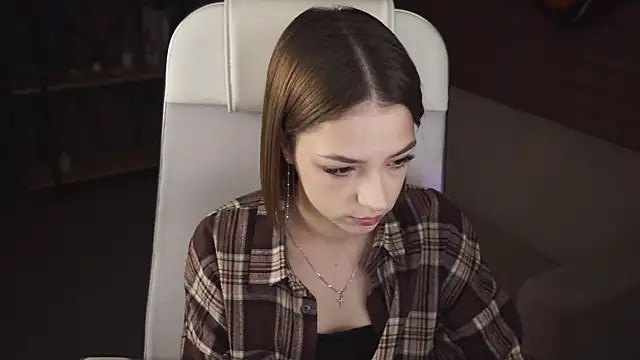 PamBeesly online show from 09.17.25