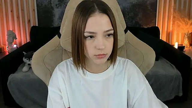 PamBeesly online show from 10.28.25