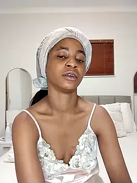 Snapshot of Godessofpleasxa chatting on 11.15.25 Godessofpleasxa online show from 11.15.25