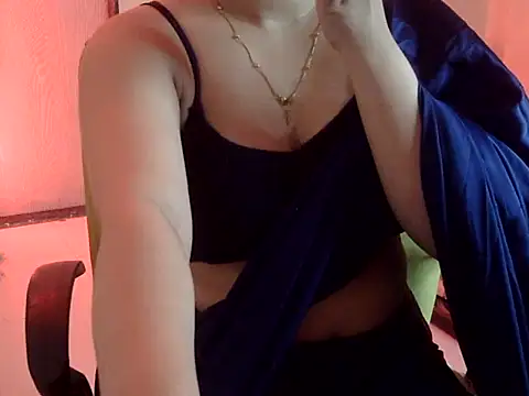Snapshot of Shanaya1 chatting on 05.22.26 Shanaya1 online show from 05.22.26