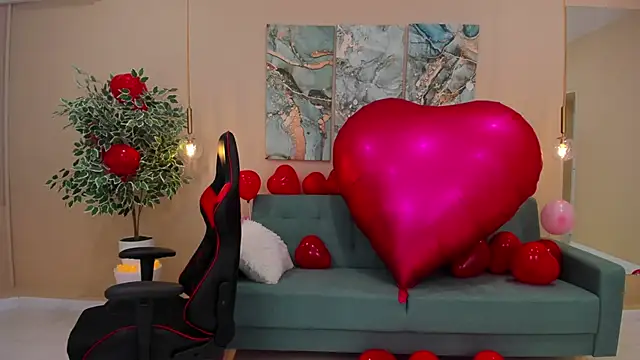 Snapshot of AnneCurtis chatting on 02.14.25 AnneCurtis online show from 02.14.25