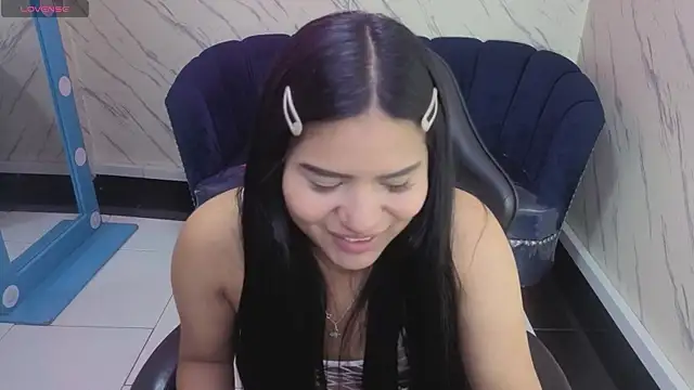 Paulette v online show from 11.04.25