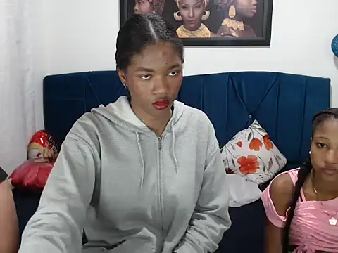 Snapshot of LITTLEDOLLHOT chatting on 02.22.25 LITTLEDOLLHOT online show from 02.22.25