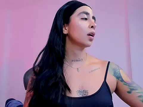 sophierooy22 online show from 11.26.25