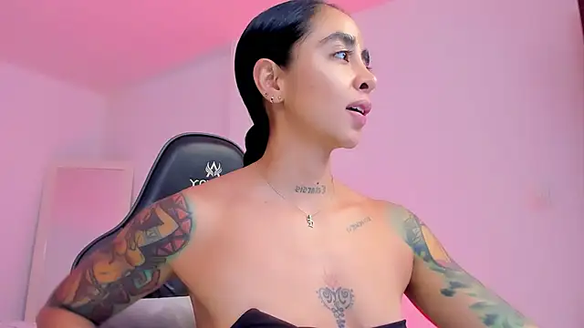 sophierooy22 online show from 05.13.26