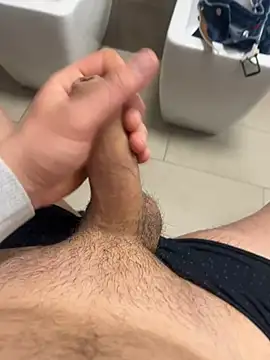 Snapshot of Greeneyes0820 chatting on 02.14.25 Greeneyes0820 online show from 02.14.25