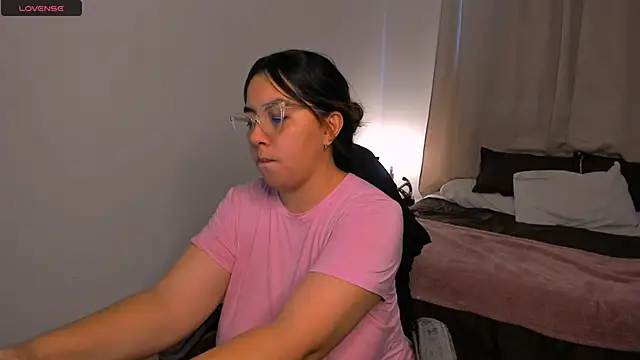 brithany olson25 online show from 10.11.25