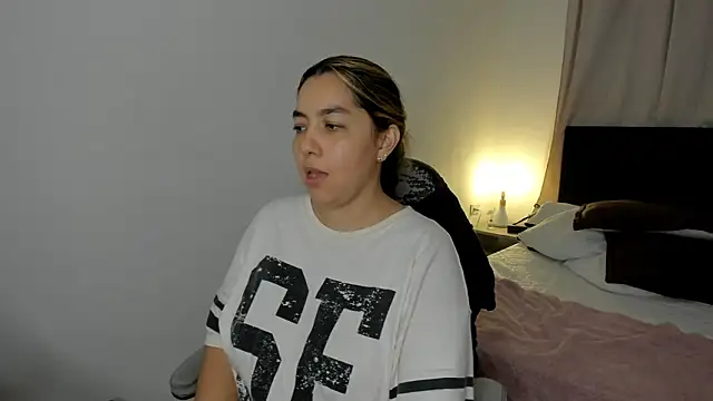 brithany olson25 online show from 03.05.26