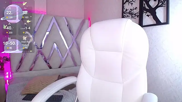 Snapshot of Sophia_waalker__1 chatting on 03.14.25 Sophia waalker 1 online show from 03.14.25