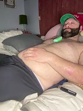 Snapshot of Dadbod4you chatting on 12.21.25 Dadbod4you online show from 12.21.25