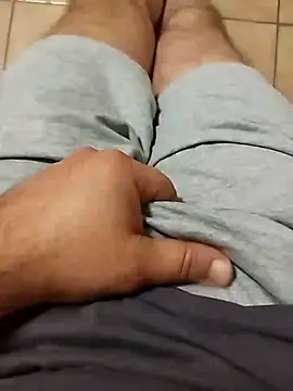 Snapshot of ALEX19833 chatting on 11.08.25 ALEX19833 online show from 11.08.25