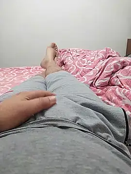 Snapshot of ALEX19833 chatting on 11.28.25 ALEX19833 online show from 11.28.25