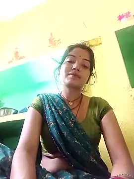 Bhuvi Bedi online show from 02.26.25