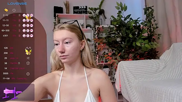 Snapshot of Rachel_Rut chatting on 09.24.25 Rachel Rut online show from 09.24.25