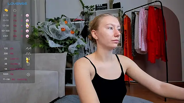 Snapshot of Rachel_Rut chatting on 10.30.25 Rachel Rut online show from 10.30.25