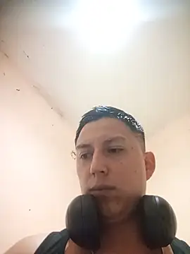 LuisMex1998 online show from 07.12.26