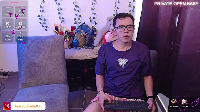 Snapshot of Tina_4_Charlie chatting on 11.30.25 Tina 4 Charlie online show from 11.30.25