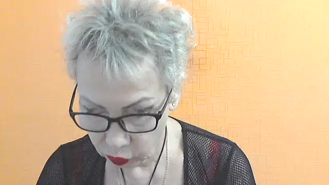 Snapshot of NessyJenixs chatting on 11.10.25 NessyJenixs online show from 11.10.25